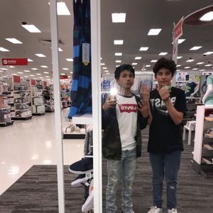 Meet your Posher, Adrian